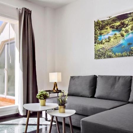 Atico Con Terraza Privada En Malaga Centro Daire Dış mekan fotoğraf