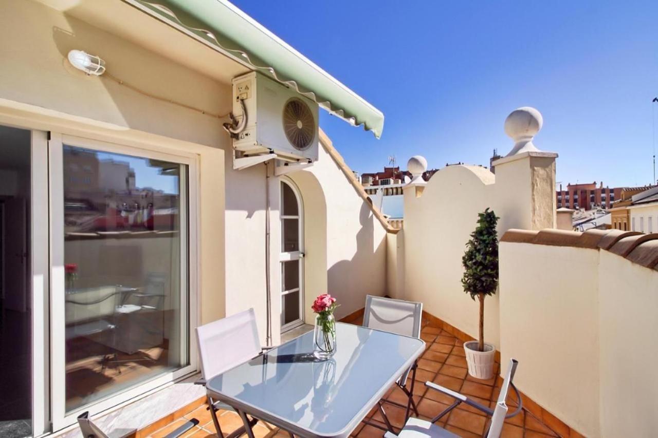 Atico Con Terraza Privada En Malaga Centro Daire Dış mekan fotoğraf