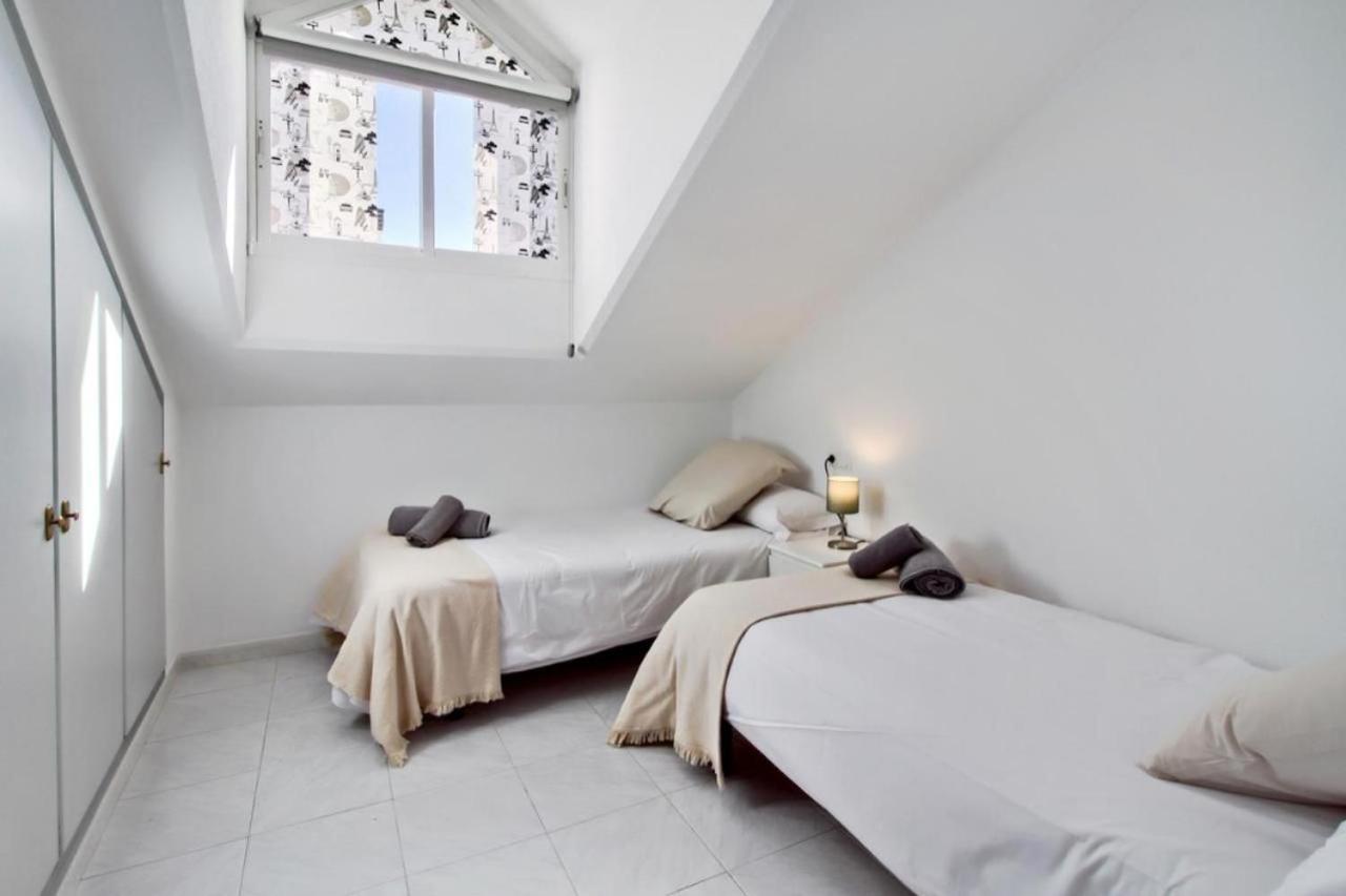 Atico Con Terraza Privada En Malaga Centro Daire Dış mekan fotoğraf