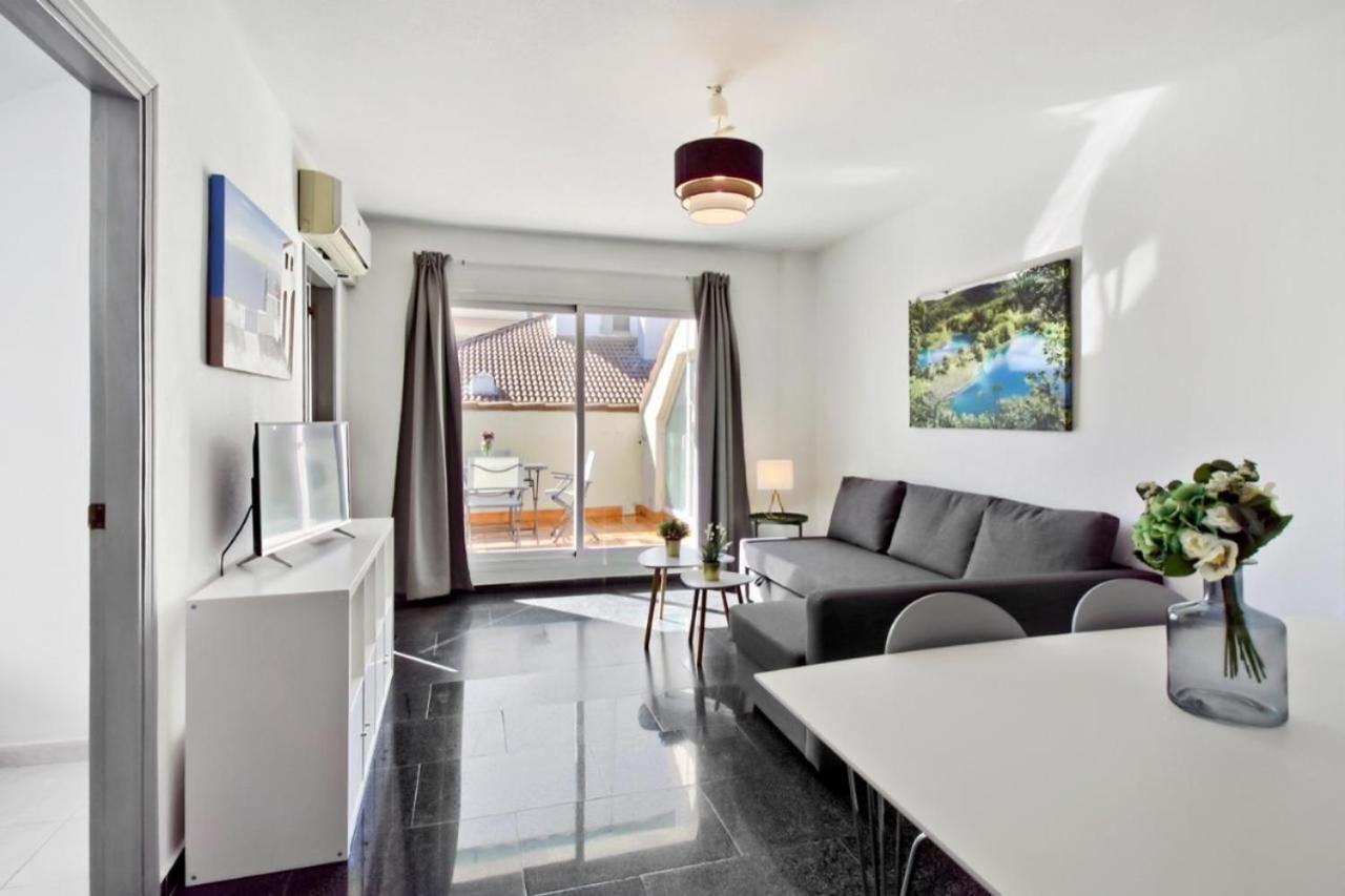 Atico Con Terraza Privada En Malaga Centro Daire Dış mekan fotoğraf