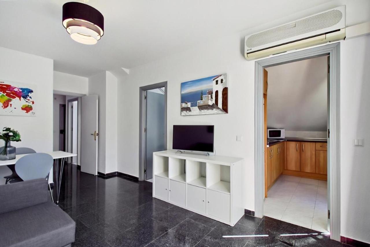 Atico Con Terraza Privada En Malaga Centro Daire Dış mekan fotoğraf